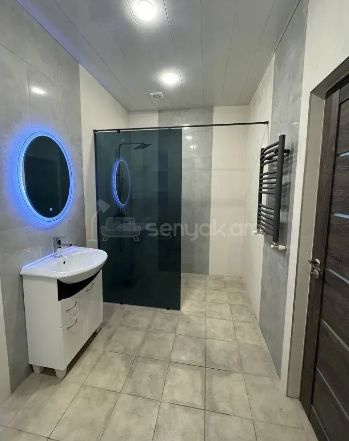 3 Սենյականոց Բնակարան Նորակառույցում, 77քմ, 9/17 հարկ, Դիզայներական Վերանորոգված