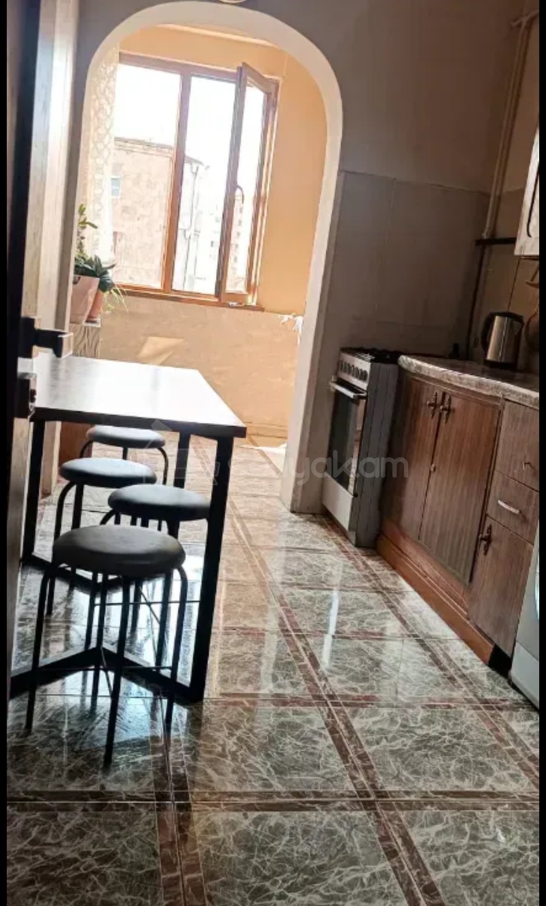3 Սենյականոց Բնակարան, 80քմ, 4/9 հարկ, Նորմալ Վիճակում