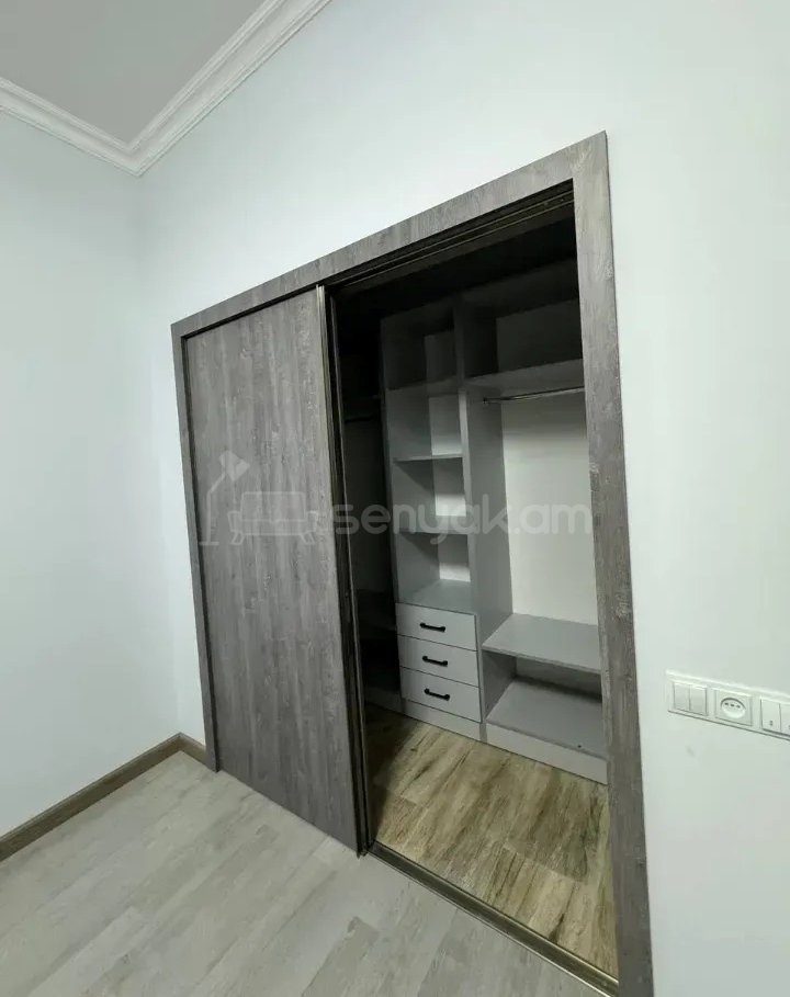 3 Սենյականոց Բնակարան Նորակառույցում, 77քմ, 9/17 հարկ, Կապիտալ Վերանորոգված