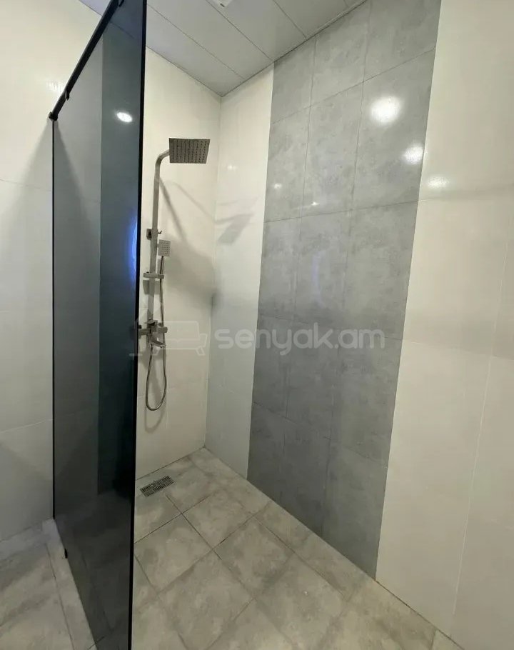 3 Սենյականոց Բնակարան Նորակառույցում, 77քմ, 9/17 հարկ, Կապիտալ Վերանորոգված