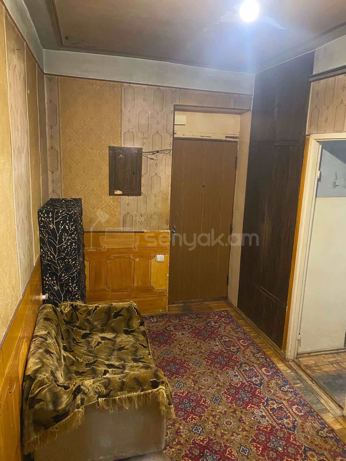 3 Սենյականոց Բնակարան Քարե Շենքում, 80քմ, 1/5 հարկ, Նորմալ Վիճակում