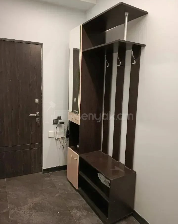 3 Սենյականոց Բնակարան Նորակառույցում, 73քմ, 3/5 հարկ, Կապիտալ Վերանորոգված
