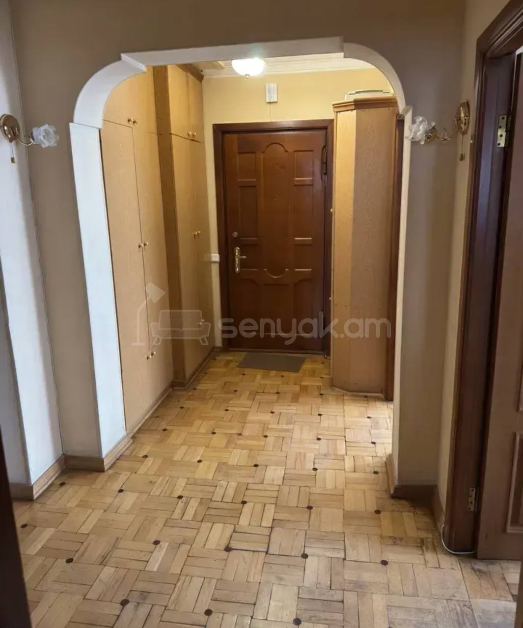 4 Սենյականոց Բնակարան, 80քմ, 4/9 հարկ, Կապիտալ Վերանորոգված, Կահավորված