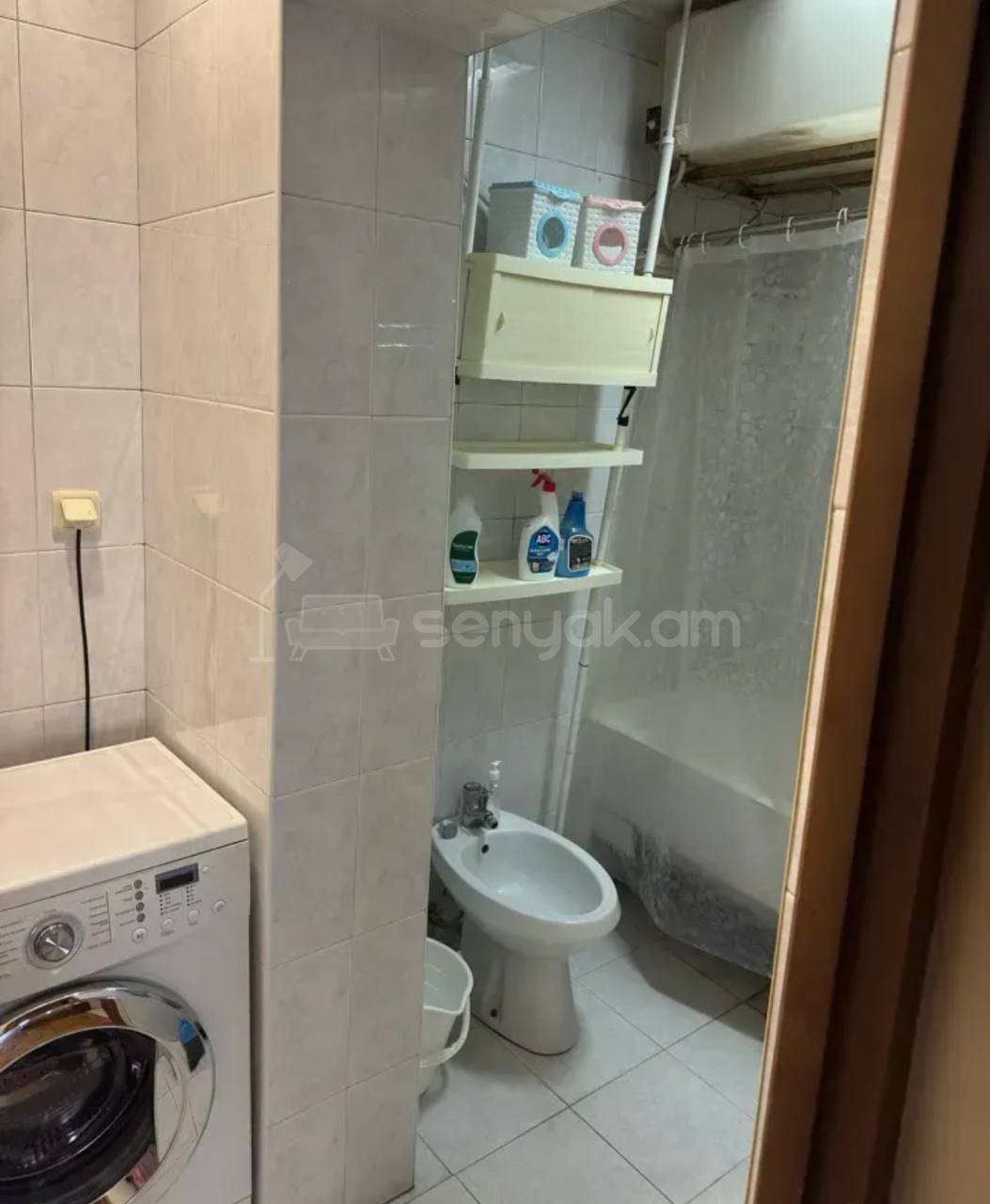 4 Սենյականոց Բնակարան, 80քմ, 4/9 հարկ, Կապիտալ Վերանորոգված, Կահավորված