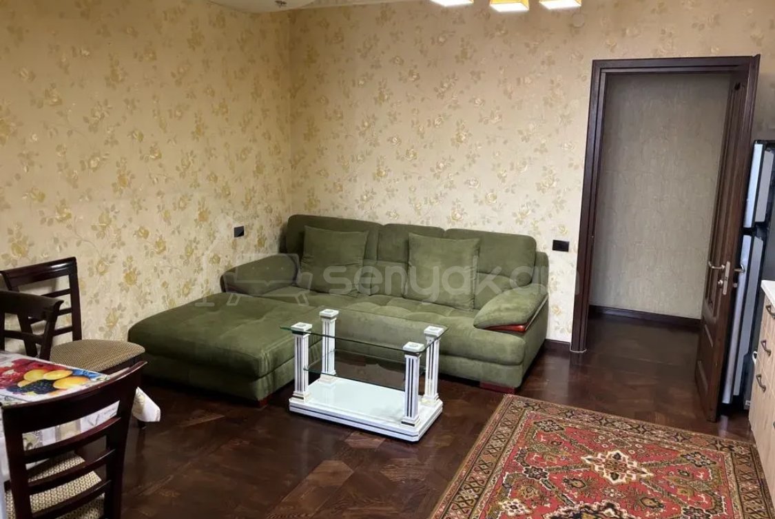 3 Սենյականոց Բնակարան Քարե Շենքում, 75քմ, 4/4 հարկ, Կապիտալ Վերանորոգված, Կահավորված