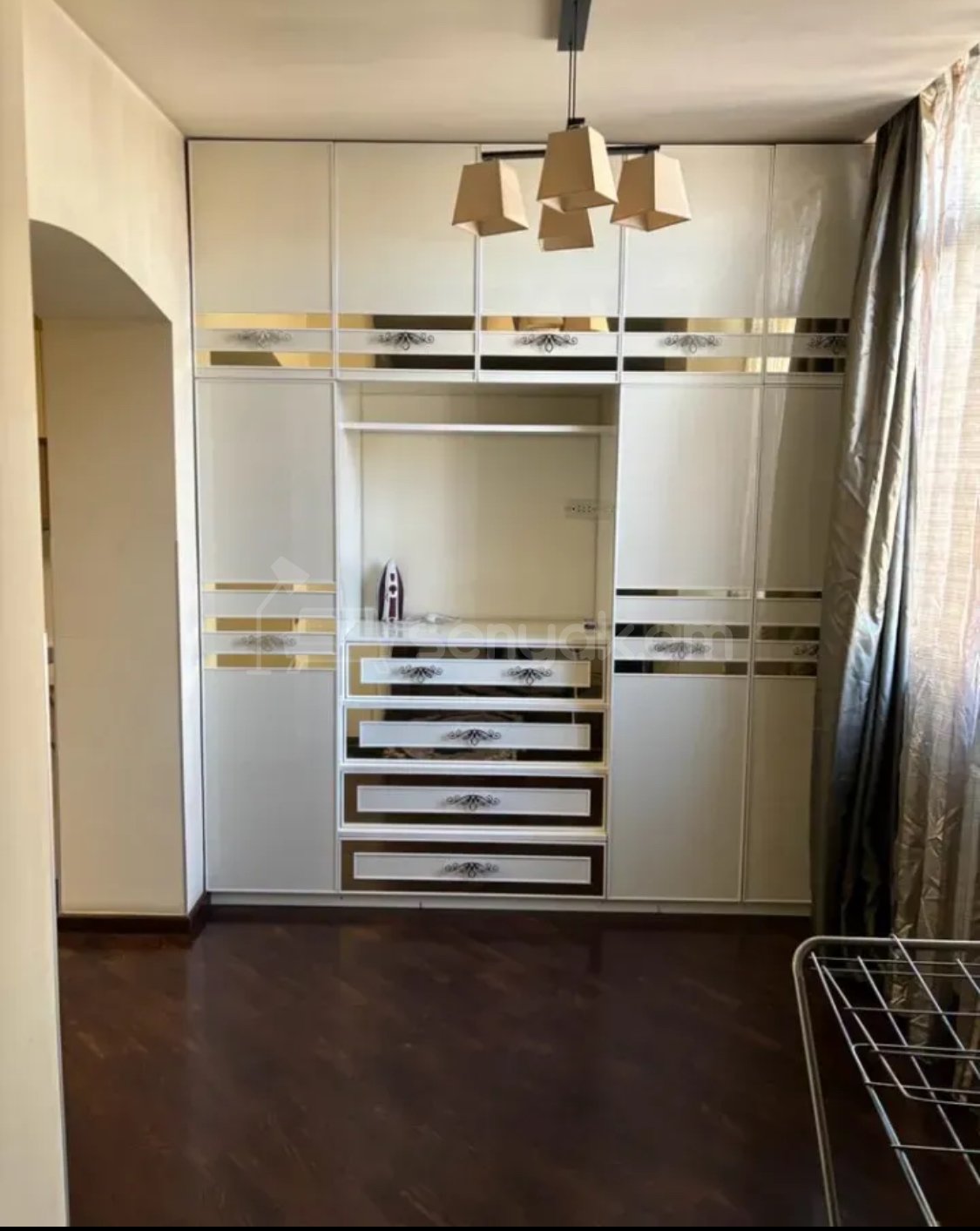 3 Սենյականոց Բնակարան Քարե Շենքում, 75քմ, 4/4 հարկ, Կապիտալ Վերանորոգված, Կահավորված