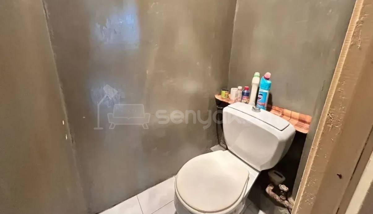 3 Սենյականոց Բնակարան, 80քմ, 8/9 հարկ, Նորմալ Վիճակում