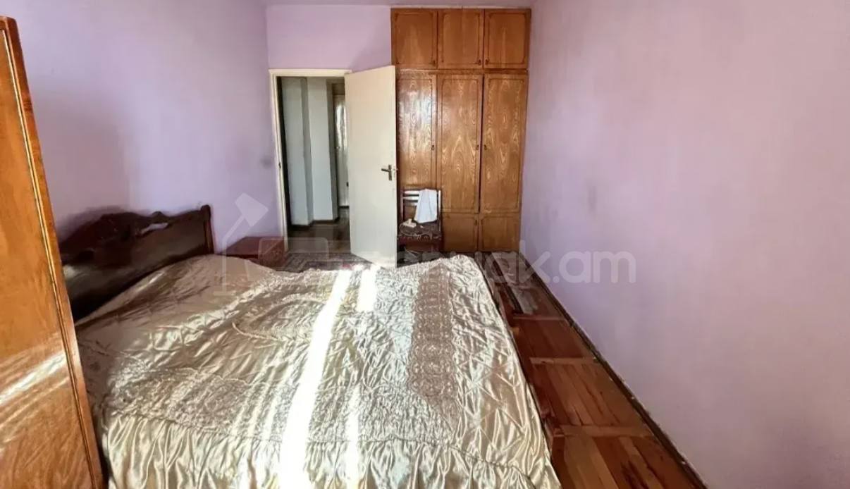 3 Սենյականոց Բնակարան, 80քմ, 8/9 հարկ, Նորմալ Վիճակում