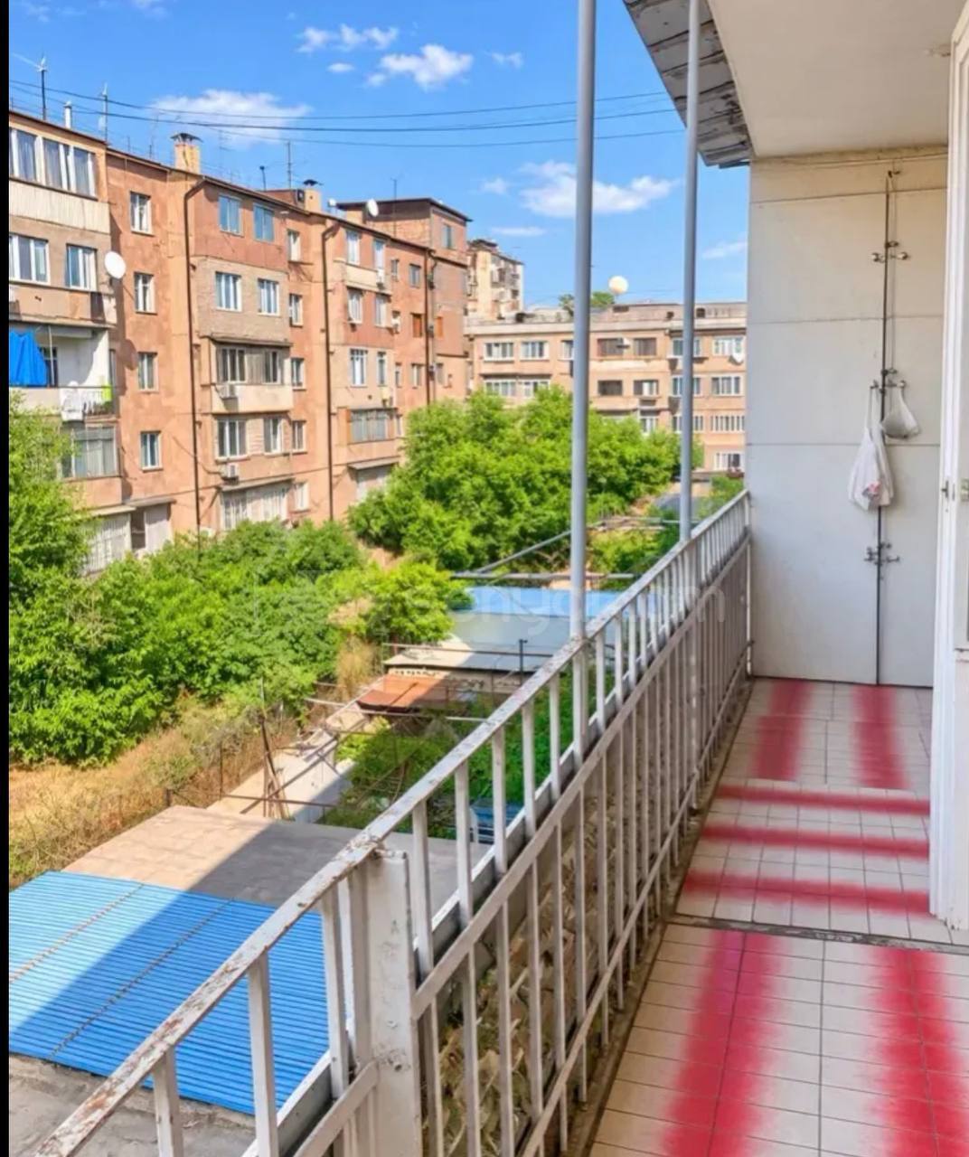 3 Սենյականոց Բնակարան Քարե Շենքում, 71քմ, 4/5 հարկ, Կապիտալ Վերանորոգված
