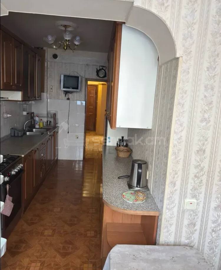 3 Սենյականոց Բնակարան, 80քմ, 4/9 հարկ, Կոսմետիկ Վերանորոգված, Կահավորված