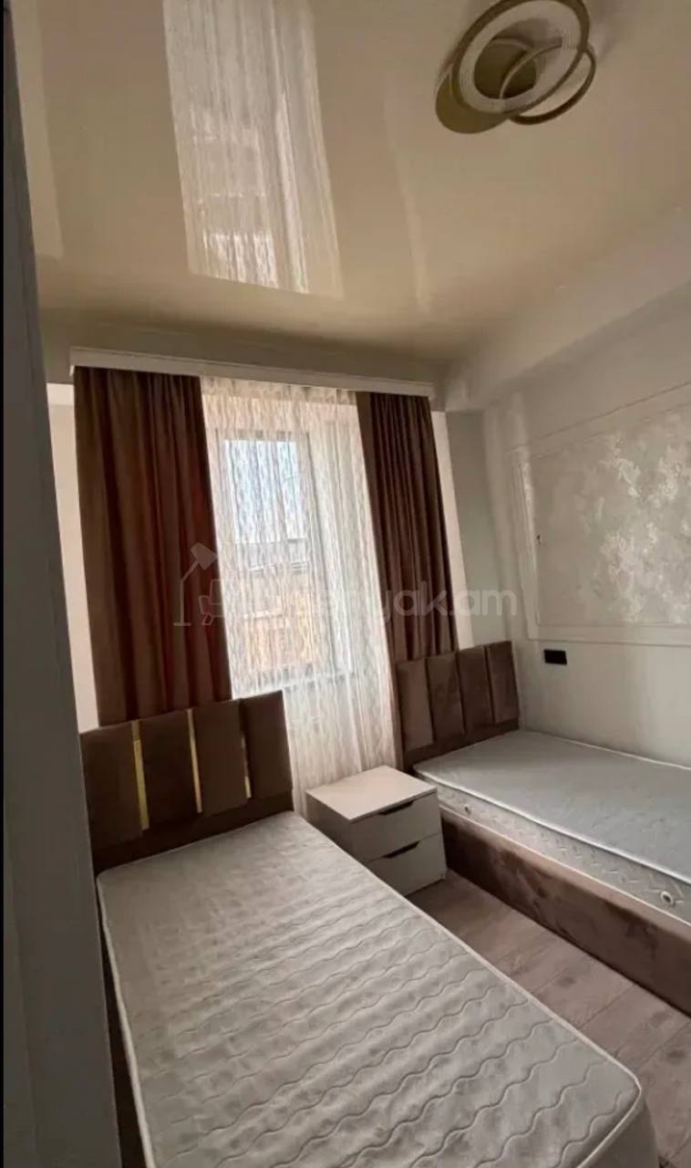 3 Սենյականոց Բնակարան Նորակառույցում, 74քմ, 2/10 հարկ, Կապիտալ Վերանորոգված, Կահավորված, Արևկող
