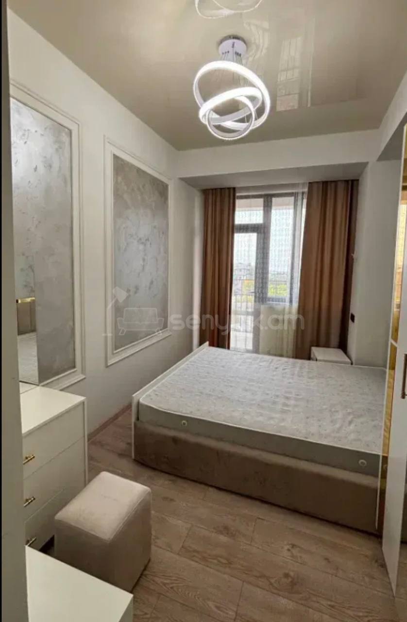 3 Սենյականոց Բնակարան Նորակառույցում, 74քմ, 2/10 հարկ, Կապիտալ Վերանորոգված, Կահավորված, Արևկող