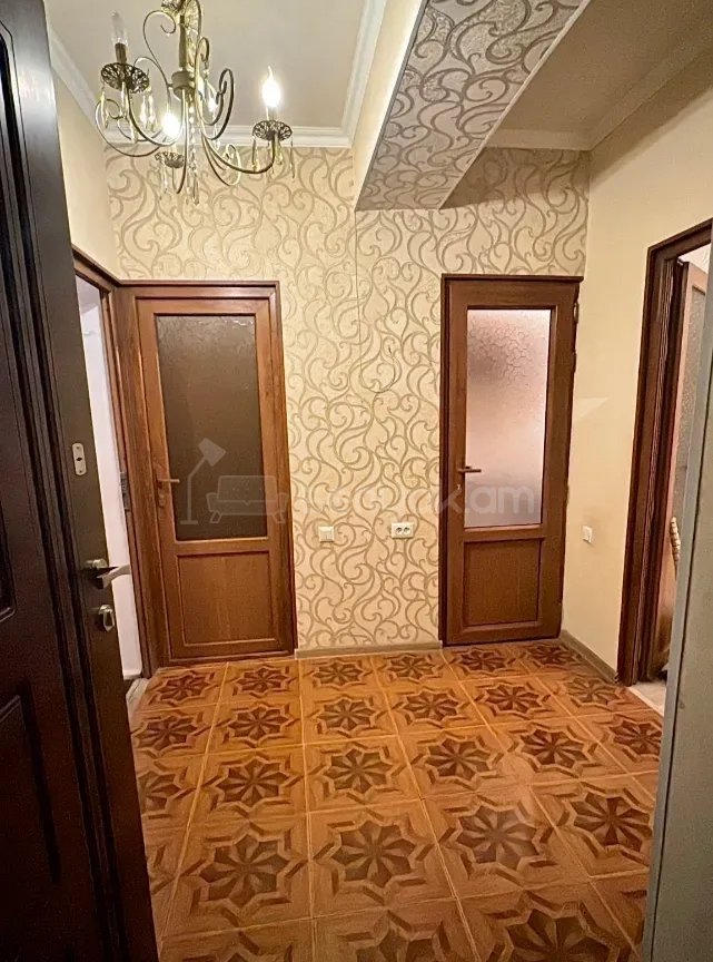 3 Սենյականոց Բնակարան Քարե Շենքում, 68քմ, 2/5 հարկ, Կապիտալ Վերանորոգված, Կահավորված