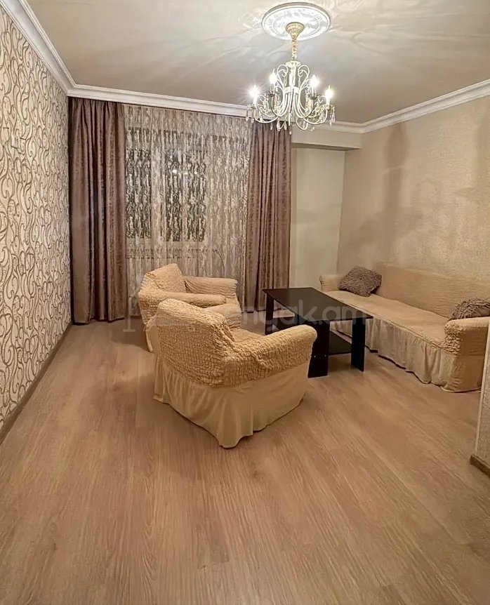 3 Սենյականոց Բնակարան Քարե Շենքում, 68քմ, 2/5 հարկ, Կապիտալ Վերանորոգված, Կահավորված