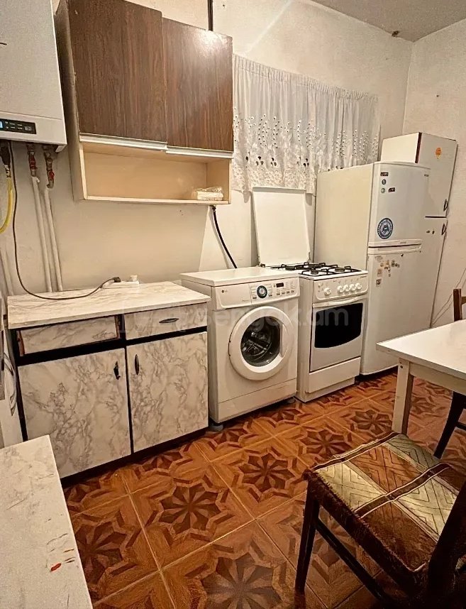 3 Սենյականոց Բնակարան Քարե Շենքում, 68քմ, 2/5 հարկ, Կապիտալ Վերանորոգված, Կահավորված