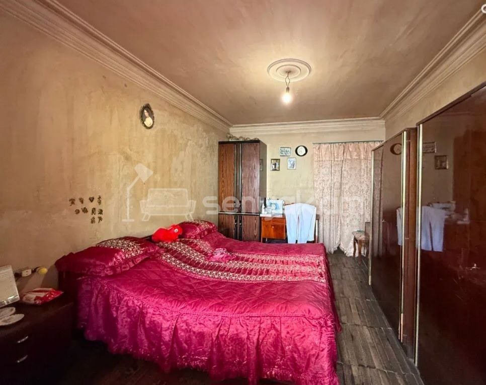 3 Սենյականոց Բնակարան Քարե Շենքում, 94քմ, 1/5 հարկ, Պետական Վիճակում
