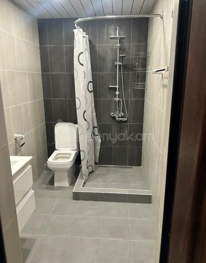 3 Սենյականոց Բնակարան Նորակառույցում, 100քմ, 12/14 հարկ, Կապիտալ Վերանորոգված, Կահավորված, Արևկող