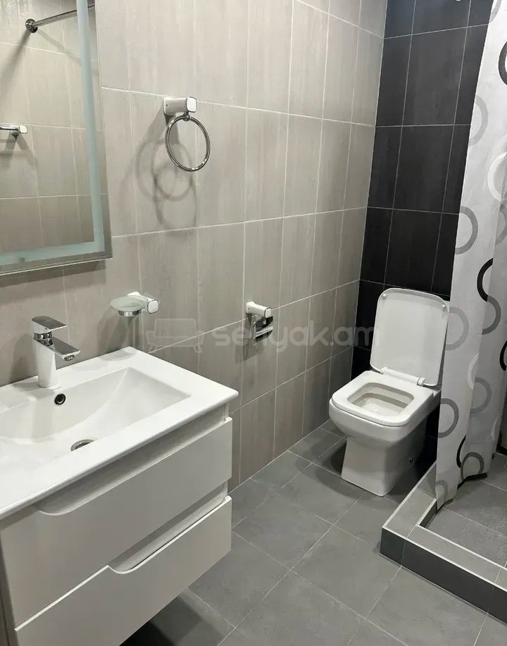 3 Սենյականոց Բնակարան Նորակառույցում, 100քմ, 12/14 հարկ, Կապիտալ Վերանորոգված, Կահավորված, Արևկող