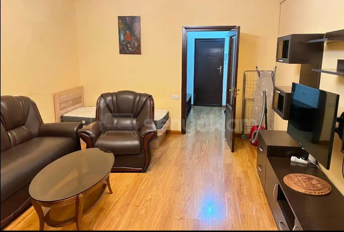 2 Սենյականոց Բնակարան Քարե Շենքում, 51քմ, 8/8 հարկ, Կապիտալ Վերանորոգված