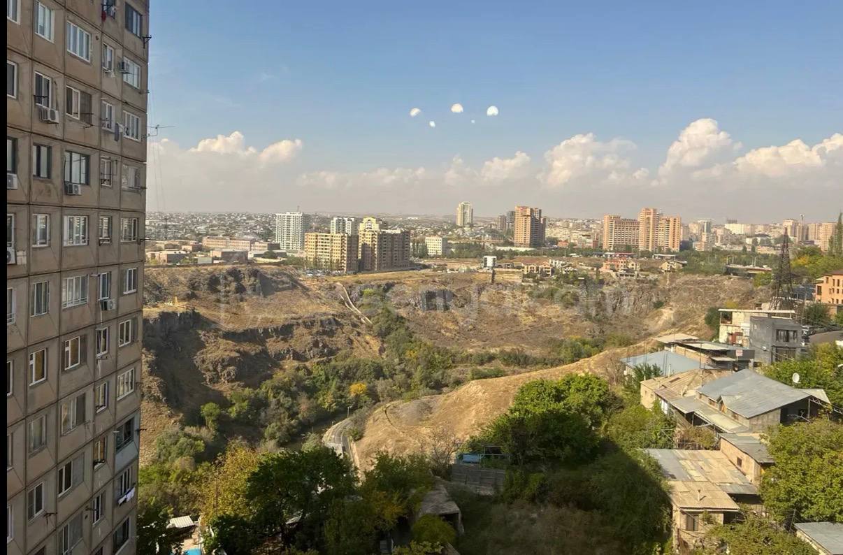 2 Սենյականոց Բնակարան Քարե Շենքում, 51քմ, 8/8 հարկ, Կապիտալ Վերանորոգված