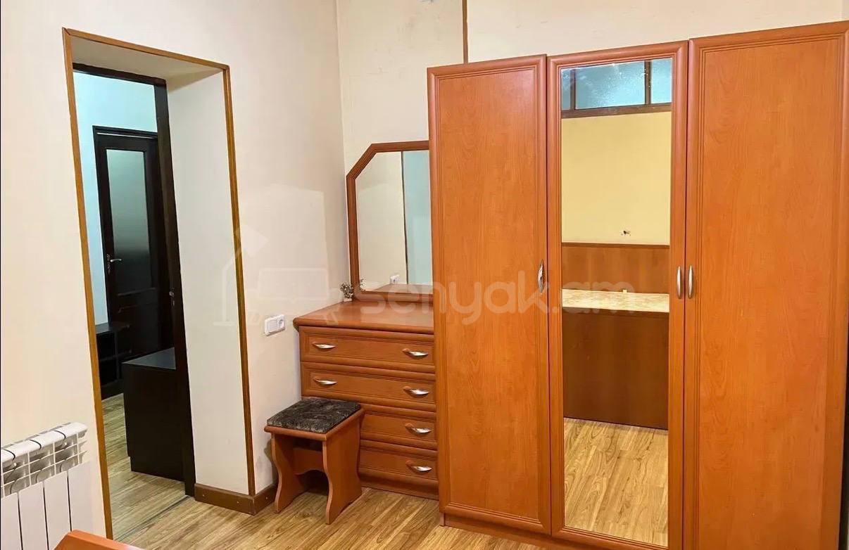 2 Սենյականոց Բնակարան Քարե Շենքում, 51քմ, 8/8 հարկ, Կապիտալ Վերանորոգված