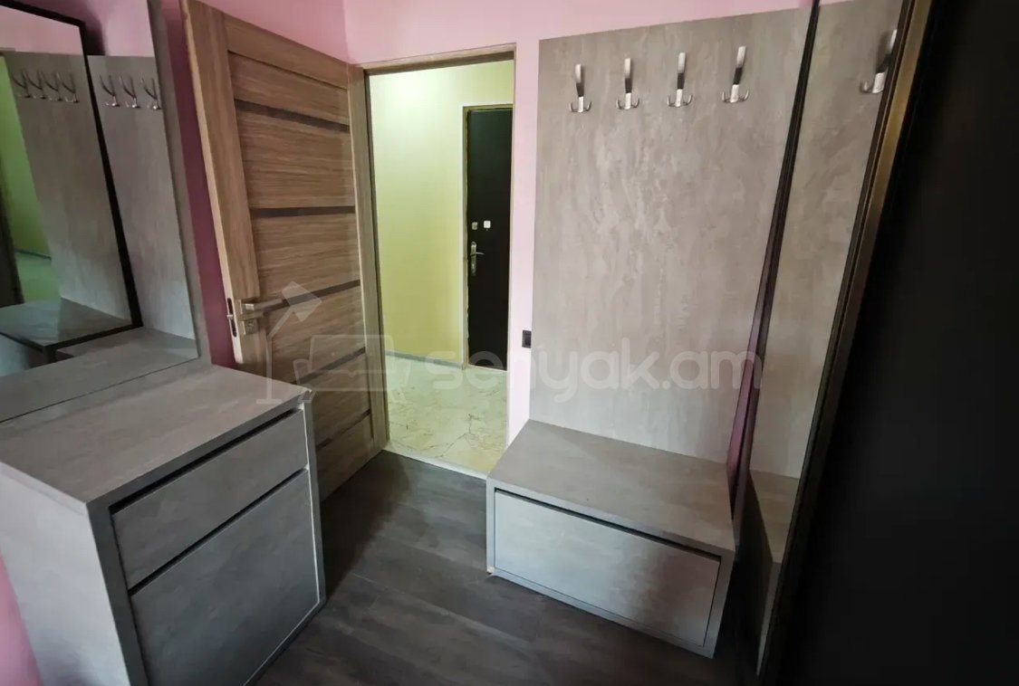2 Սենյականոց Բնակարան, 53քմ, 2/5 հարկ, Կապիտալ Վերանորոգված, Կահավորված