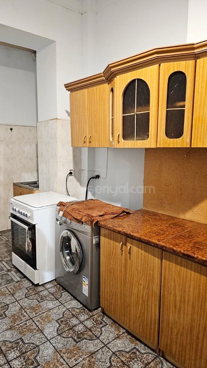3 Սենյականոց Բնակարան Քարե Շենքում, 70քմ, 2/3 հարկ, Կոսմետիկ Վերանորոգված