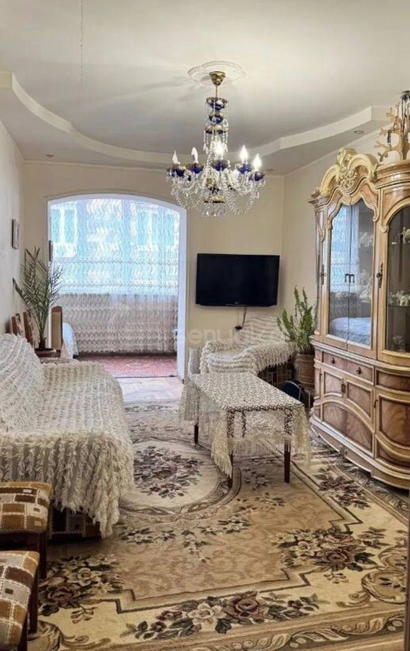 2 Սենյականոց Բնակարան Քարե Շենքում, 70քմ, 4/5 հարկ, Նորմալ Վիճակում