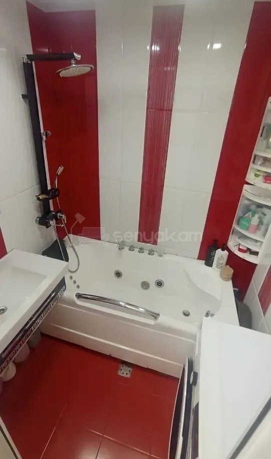 3 Սենյականոց Բնակարան Նորակառույցում, 70քմ, 2/8 հարկ, Կապիտալ Վերանորոգված
