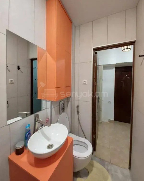 1 Սենյականոց Բնակարան Քարե Շենքում, 29քմ, 1/4 հարկ, Կապիտալ Վերանորոգված