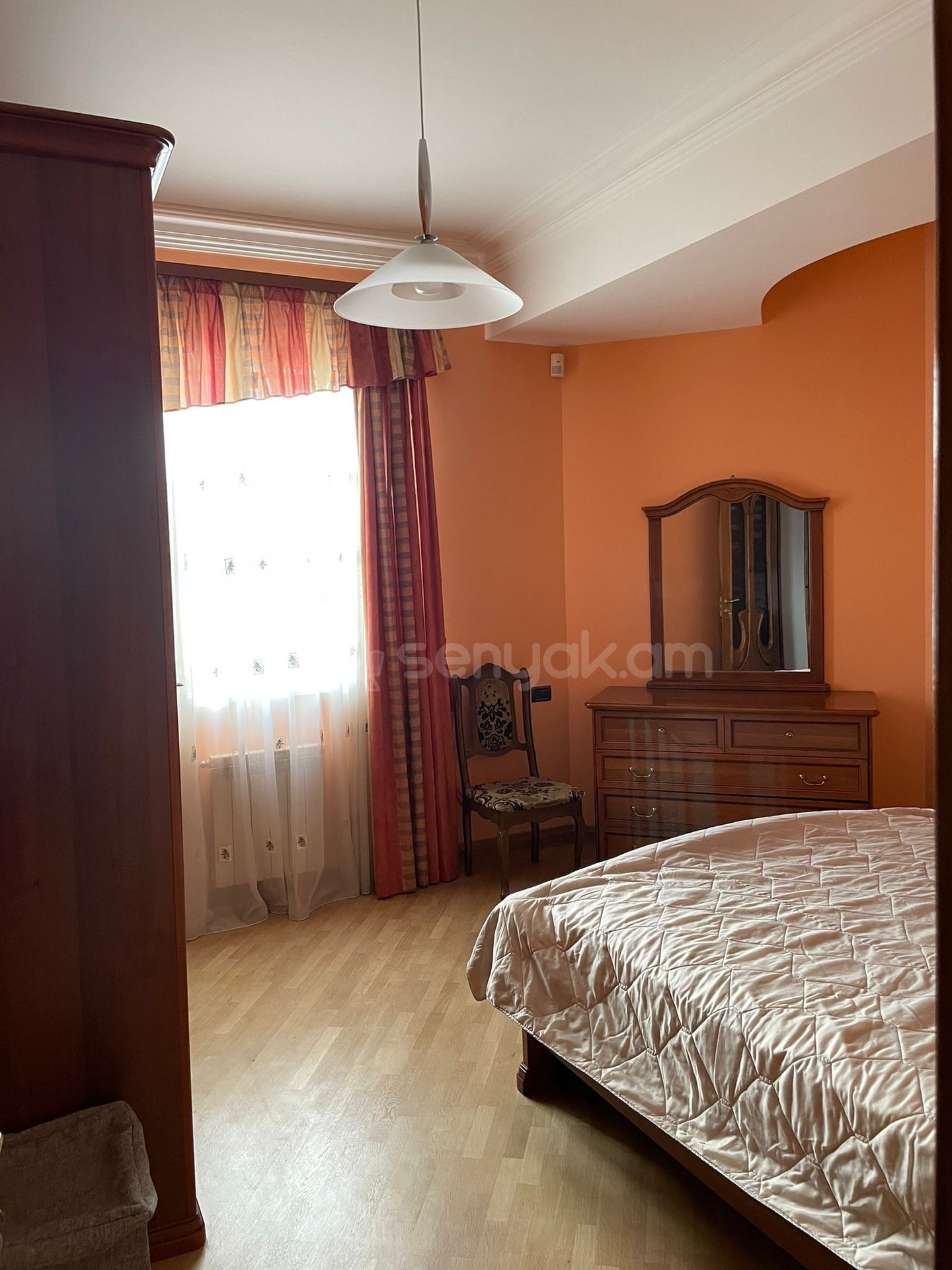 4 Սենյականոց Բնակարան, 180քմ, 4/8 հարկ, Կապիտալ Վերանորոգված, Կահավորված