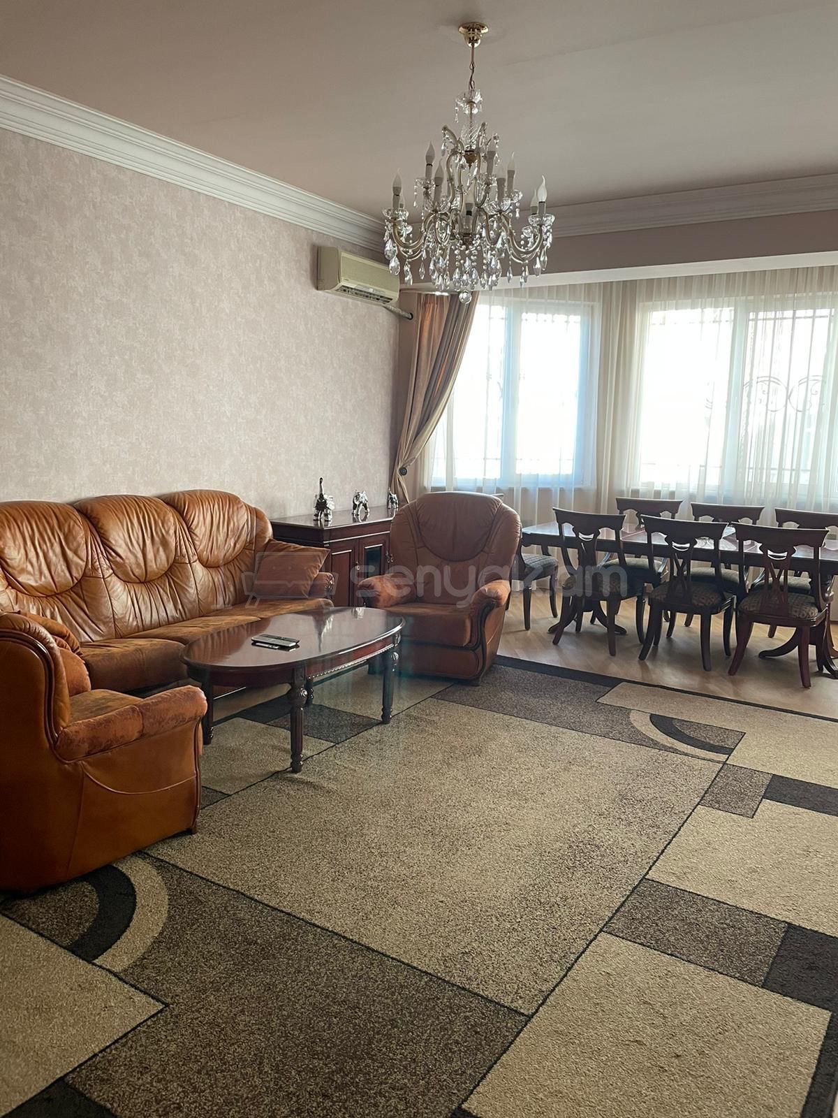 4 Սենյականոց Բնակարան, 180քմ, 4/8 հարկ, Կապիտալ Վերանորոգված, Կահավորված